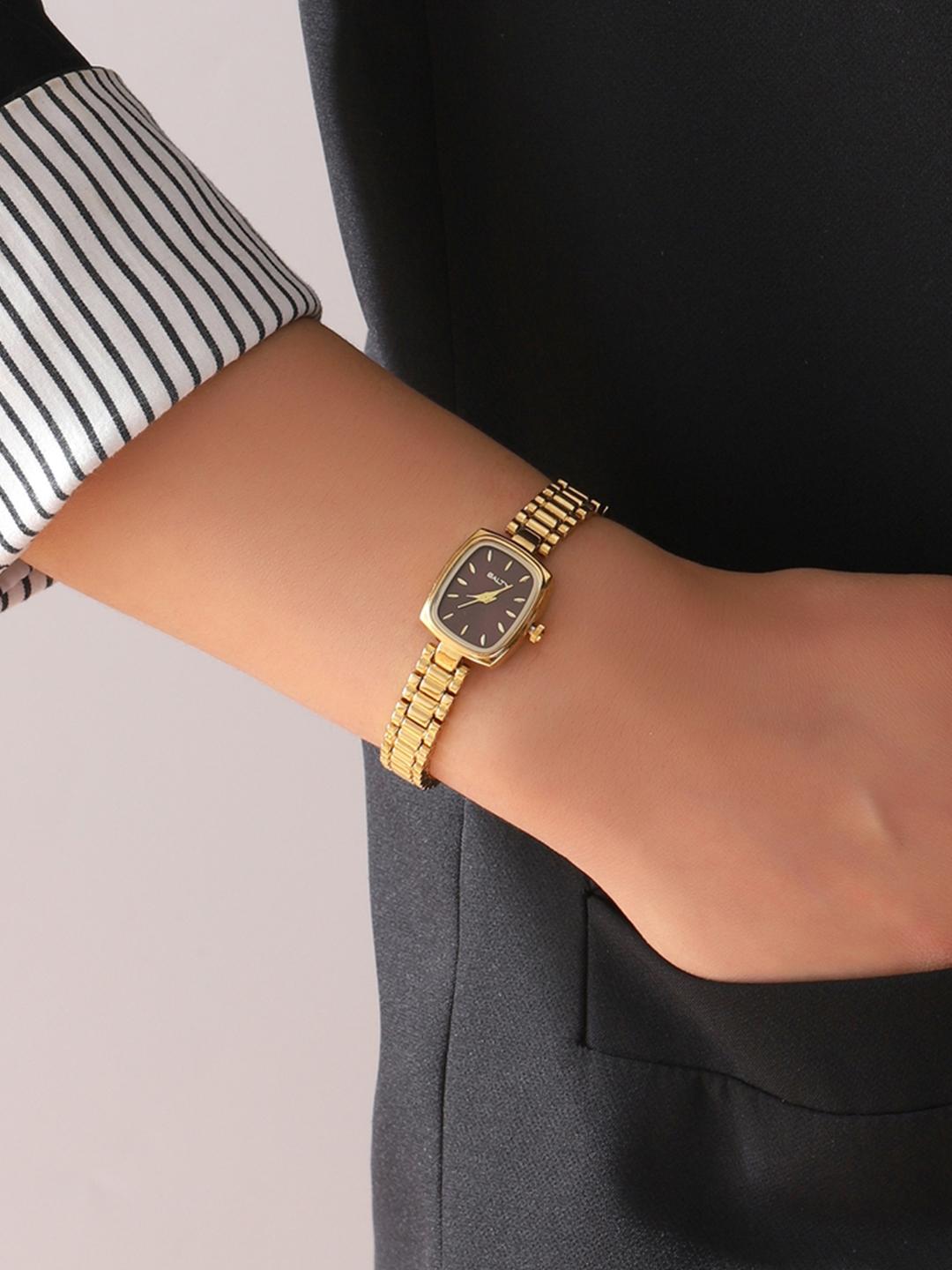 Buy SALTY Women Maroon Majesty Square Dial Watch - Image 1