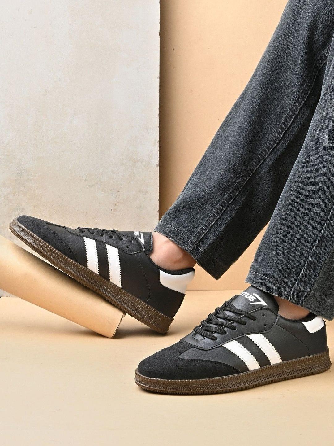 TROTUS Men Colourblocked Rubber Sneakers - Image 1