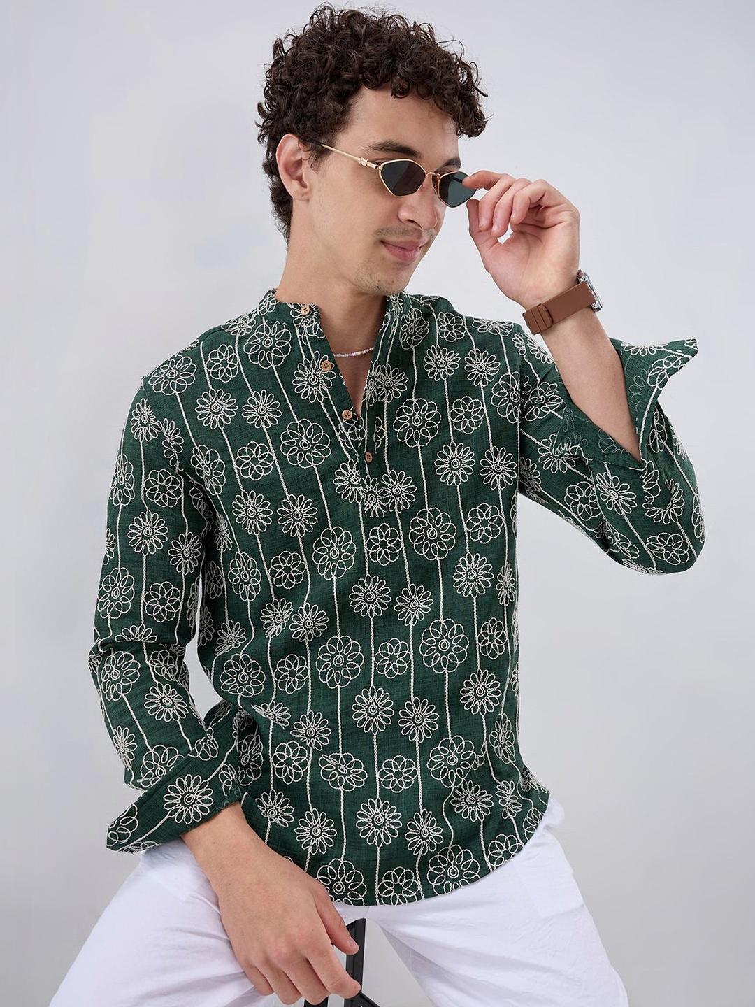 VASTRADO Emerald Green Floral Embroidered Kurta