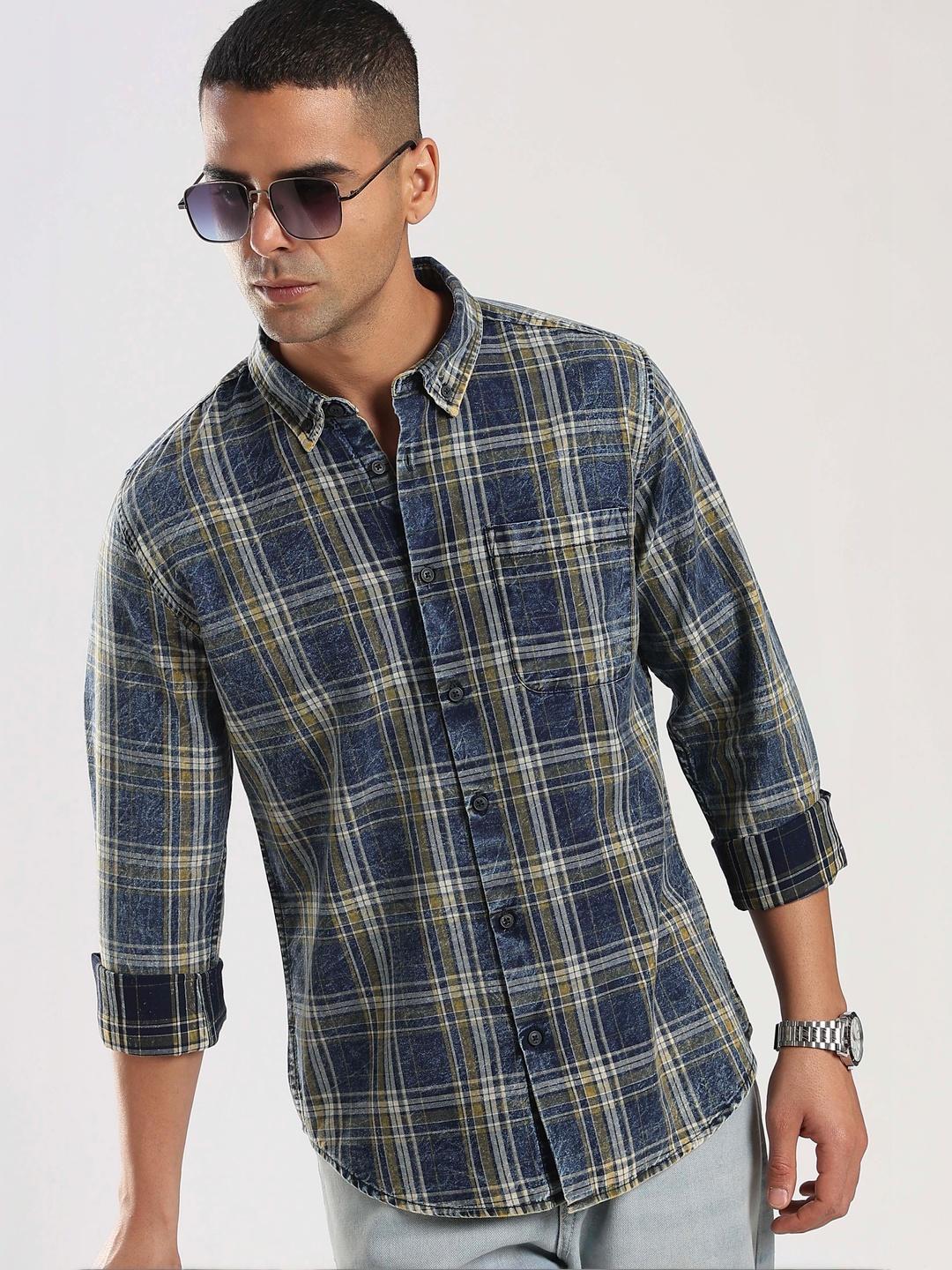 HERE&NOW Men Slim Fit Checked Casual Shirt