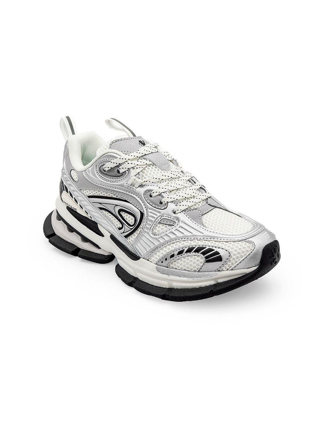 Red Tape Women Textured Round Toe Sneakers