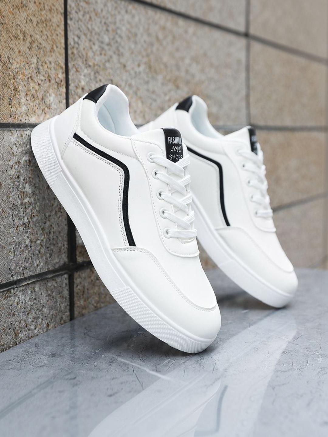 XTOON Men Colourblocked Sneakers - Image 1