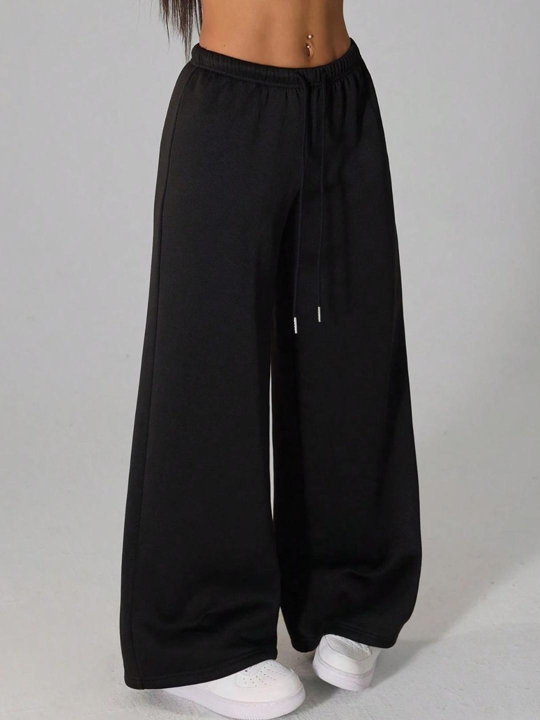 CLOTH N CODE Women Solid Baggy Fit Track Pant