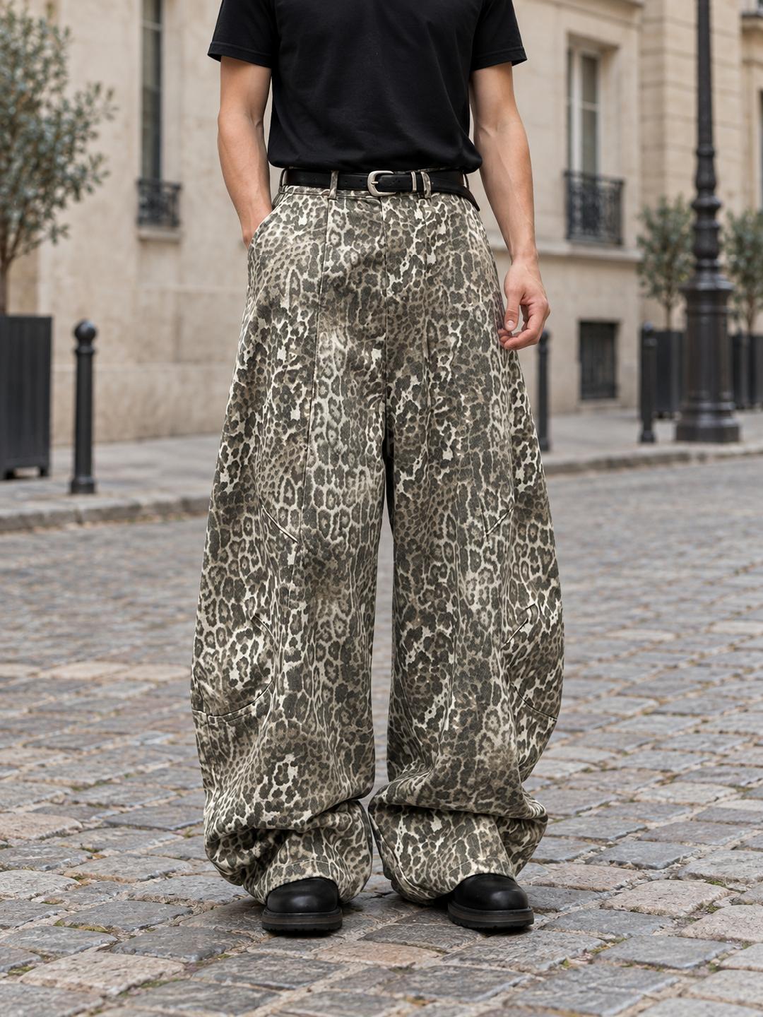 StyleCast Men Wide Leg High-Rise Jeans - Image 1