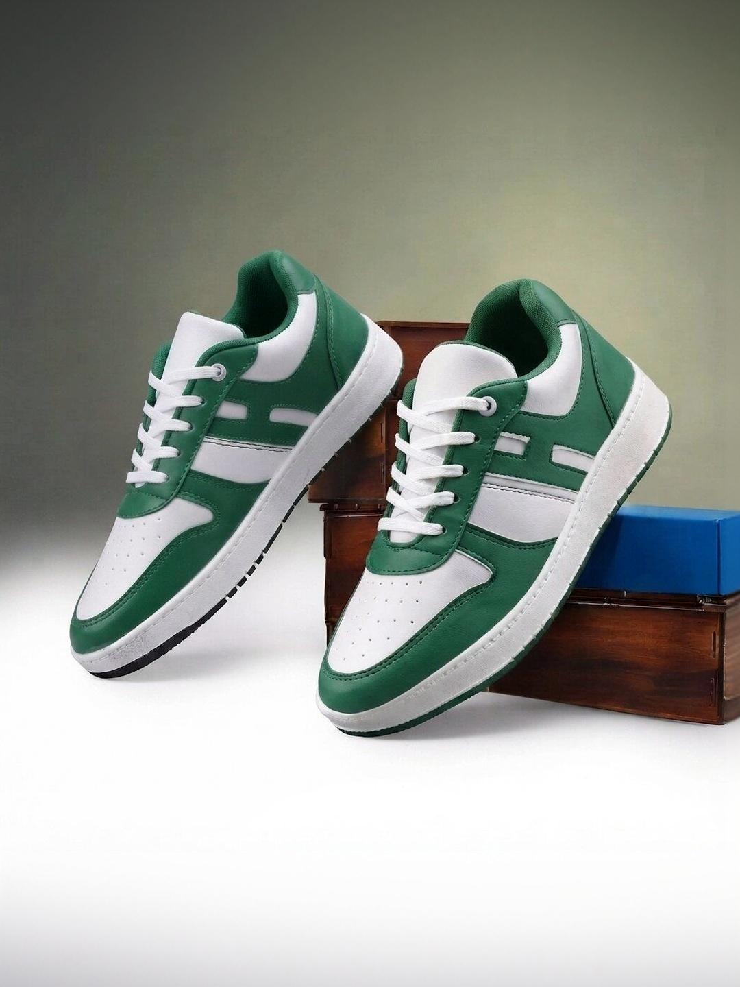 STYTCHIC Men Colourblocked Sneakers - Image 1