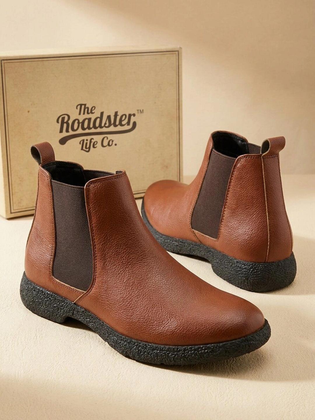 Roadster Men Round Toe Chelsea Boots - Image 1