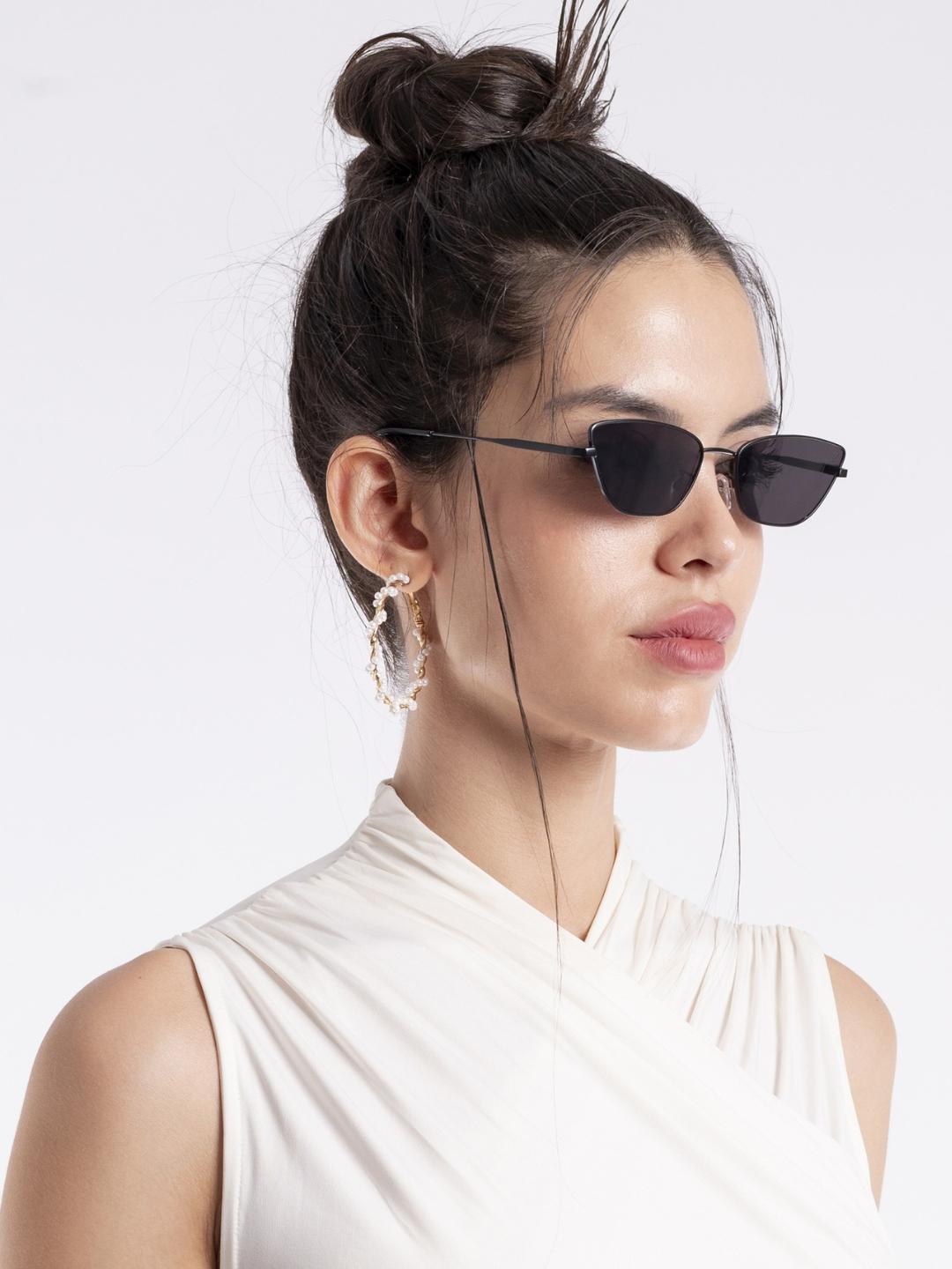 Voyage Unisex Black Cateye Sunglasses - Image 1