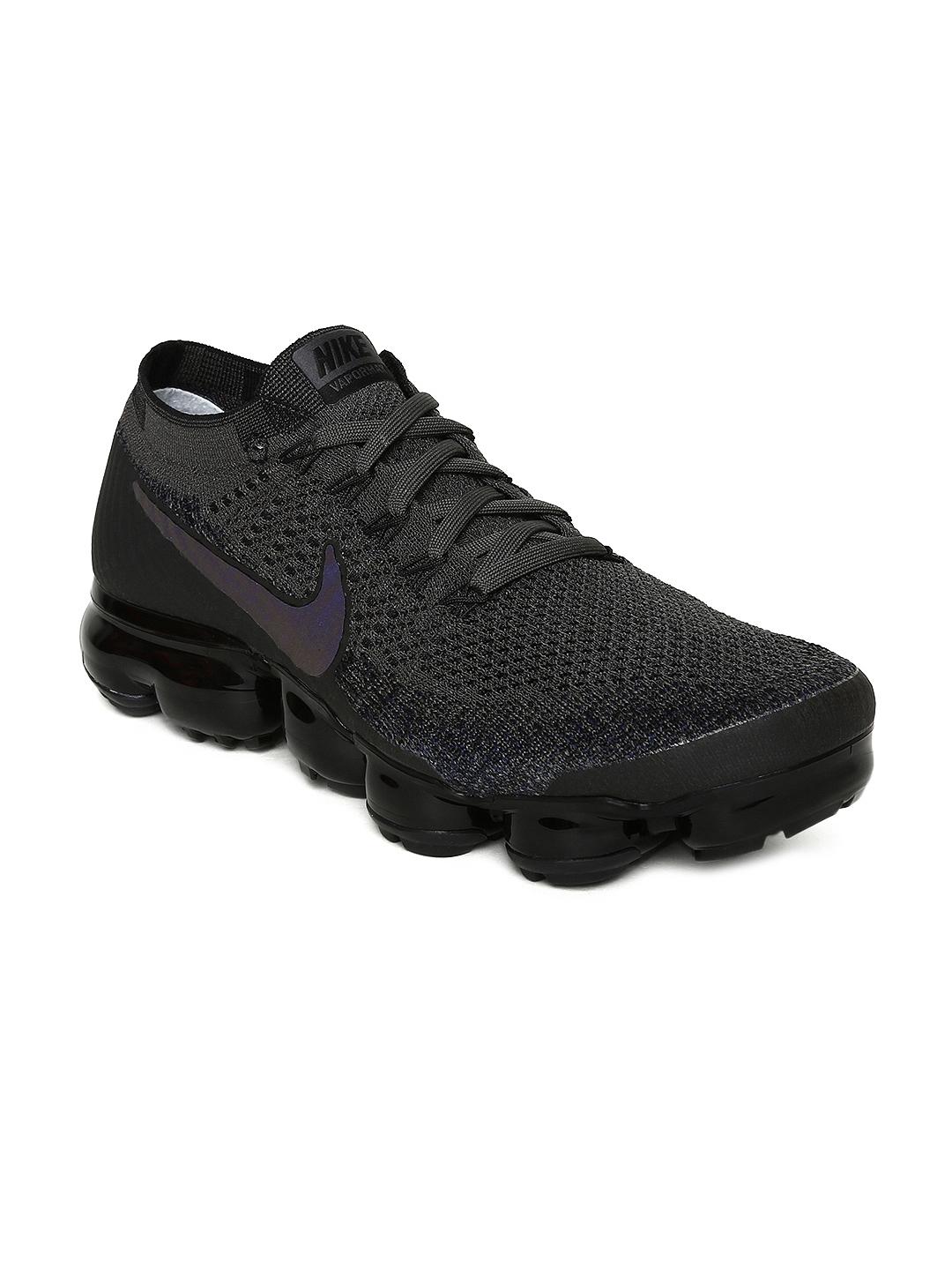 womens black nike flyknit vapormax