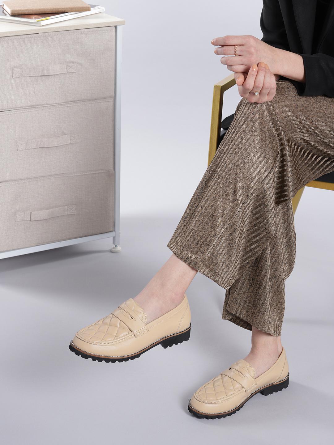 Buy Kenneth Cole Women Round-Toe Quilted Detail Penny Loafers