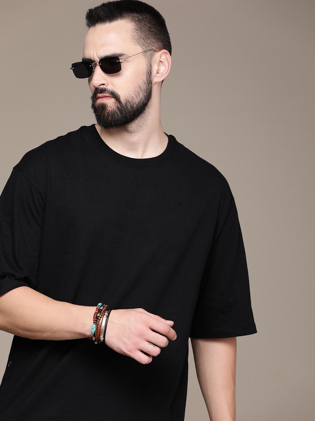 Roadster Men Solid Drop-Shoulder Oversized T-Shirt