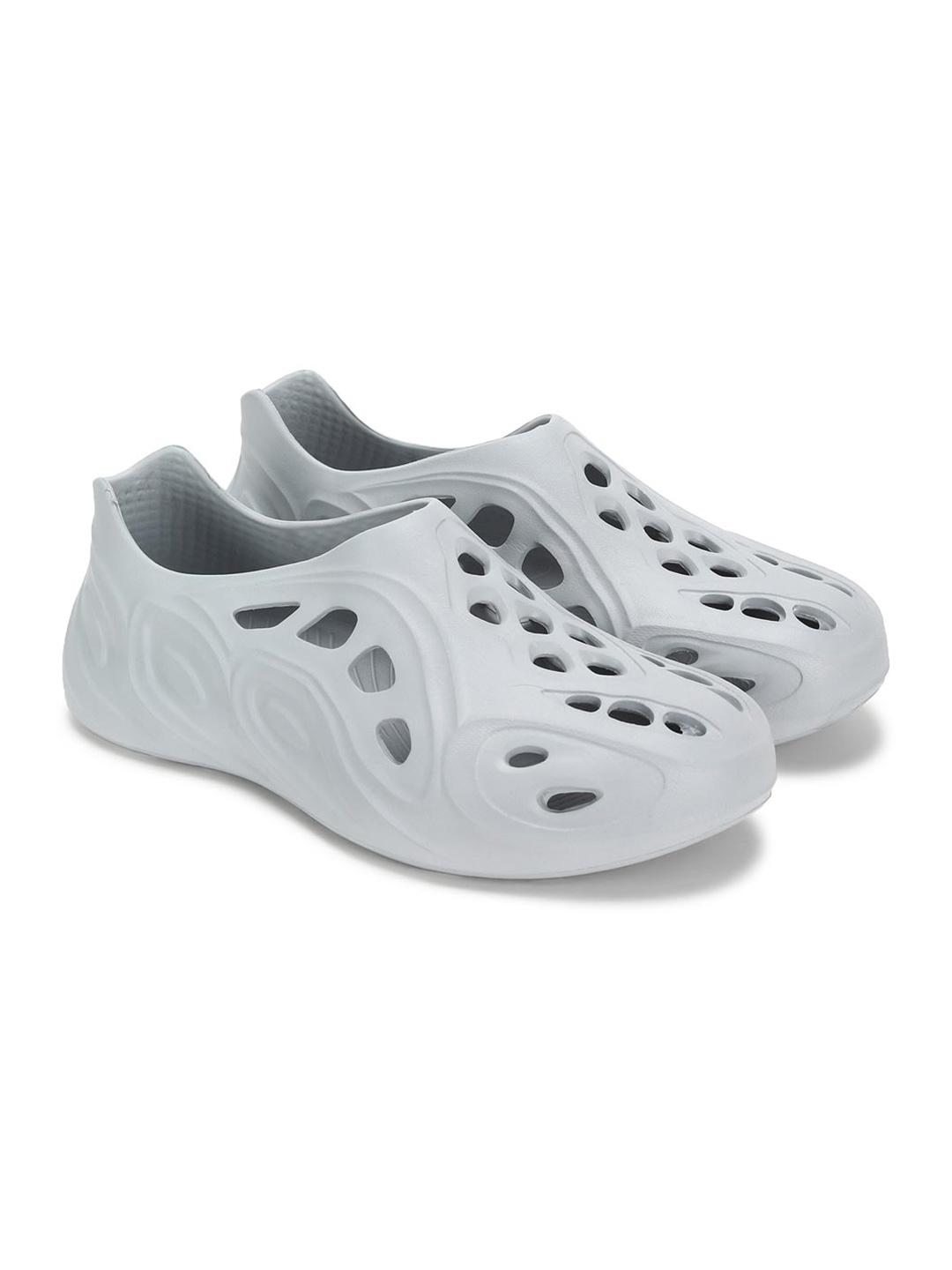 Buy Paragon Men Textured Rubber Clogs - Flip Flops for Men