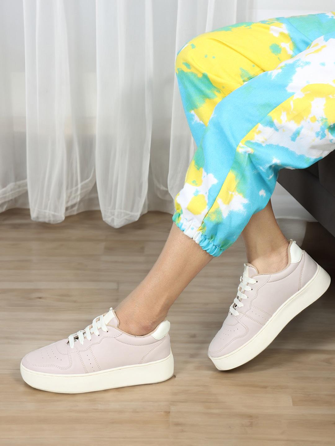 Carlton London sports Women Perforated Lightweight Sneakers