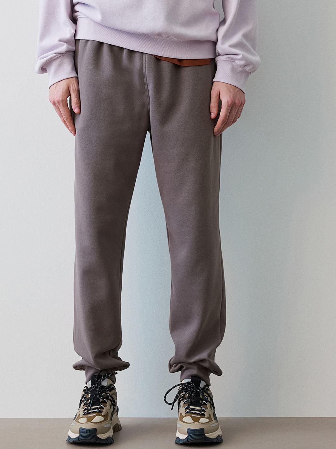 H&M Men Regular Fit Sweatpants - Image 1