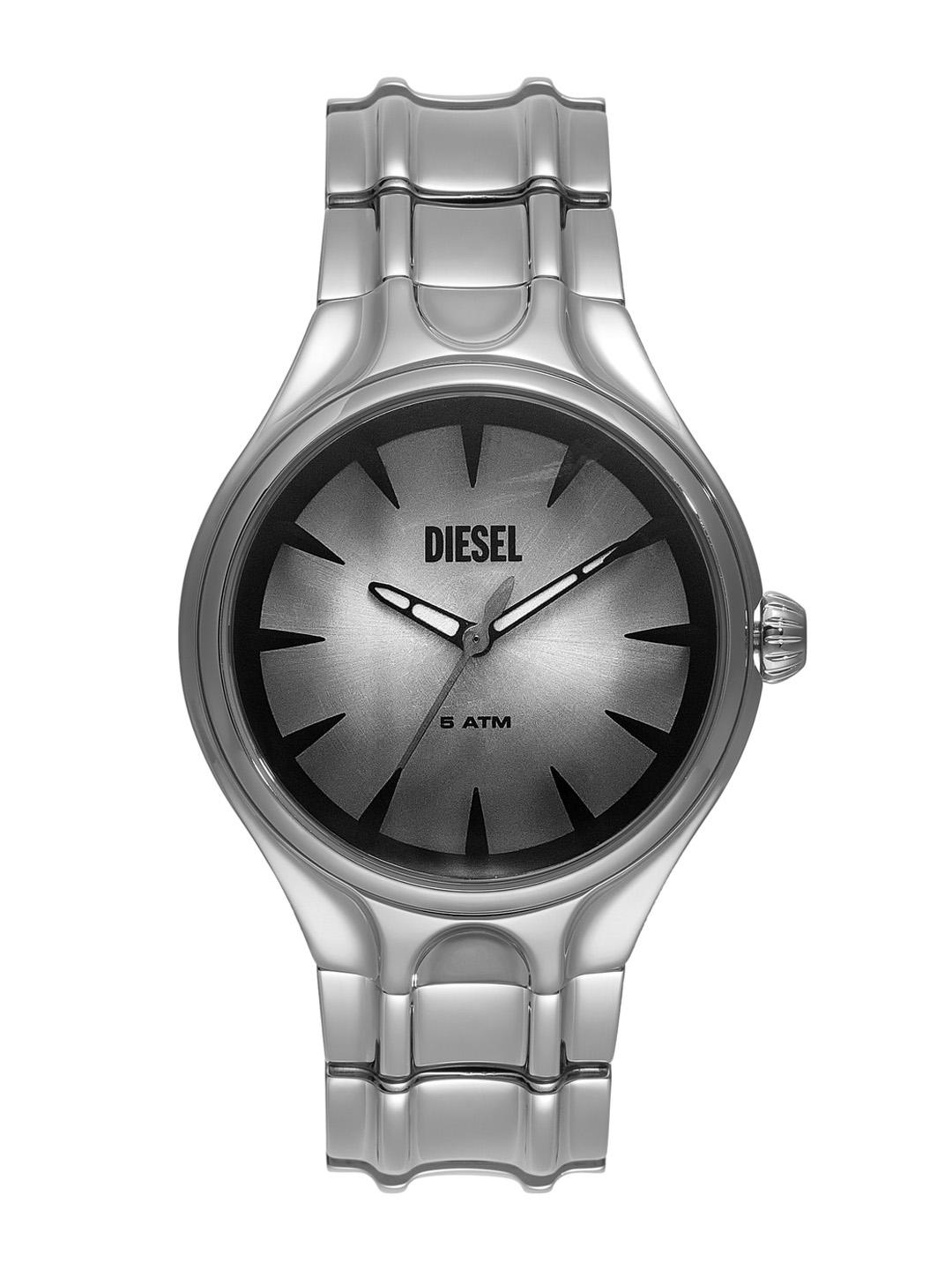 Buy DIESEL Streamline Men Dial & Stainless Steel Bracelet Buy DIESEL Streamline Men Dial & Stainless Steel Bracelet