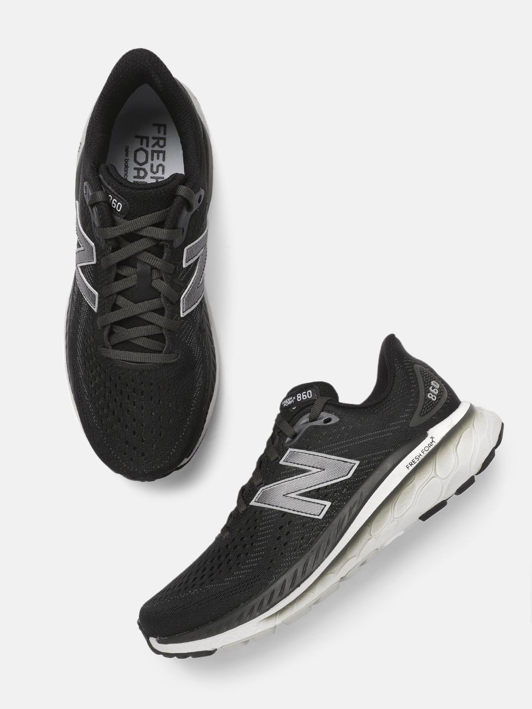 New Balance Men Woven Design 860 Running Shoes