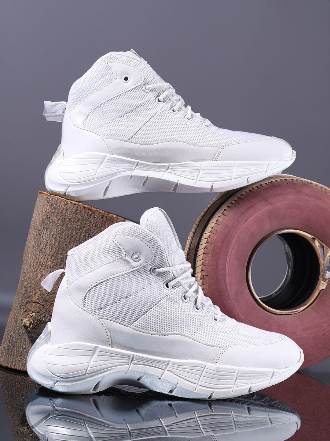 WIXOM Men Colourblocked Sneakers - Image 1