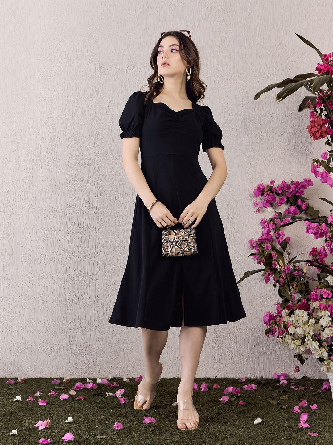 Buy Berrylush Women Sweetheart Neck Puff Sleeve Midi Dress