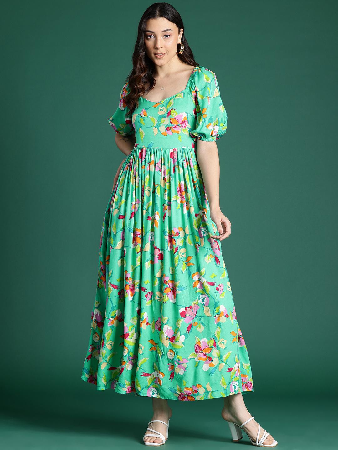 chinese dress ladies Black Abstract Chiffon Maxi Dress with Buttons - Flared & Fashionable