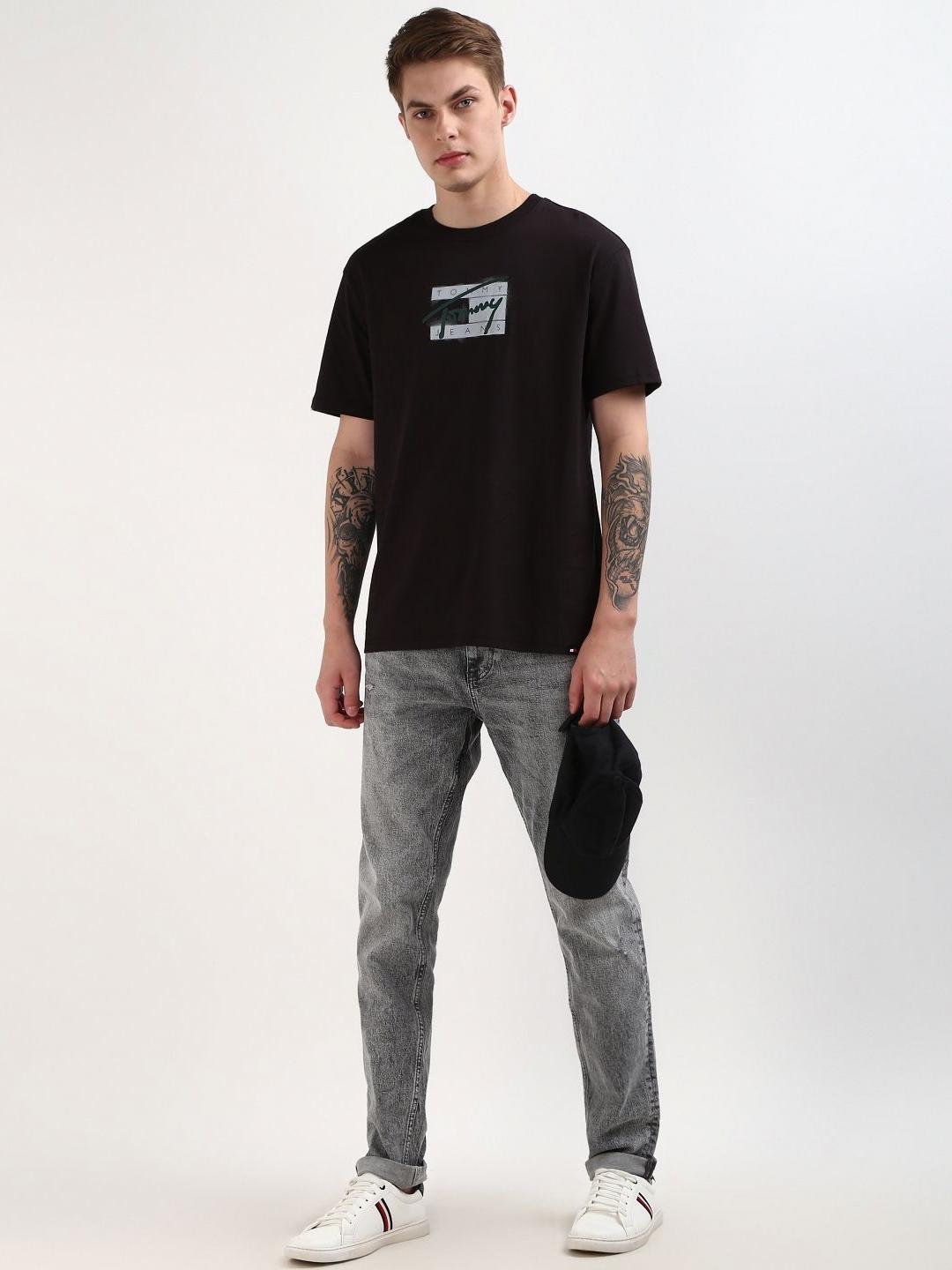 Tommy Hilfiger Men Typography Printed Round Neck Cotton T-shirt