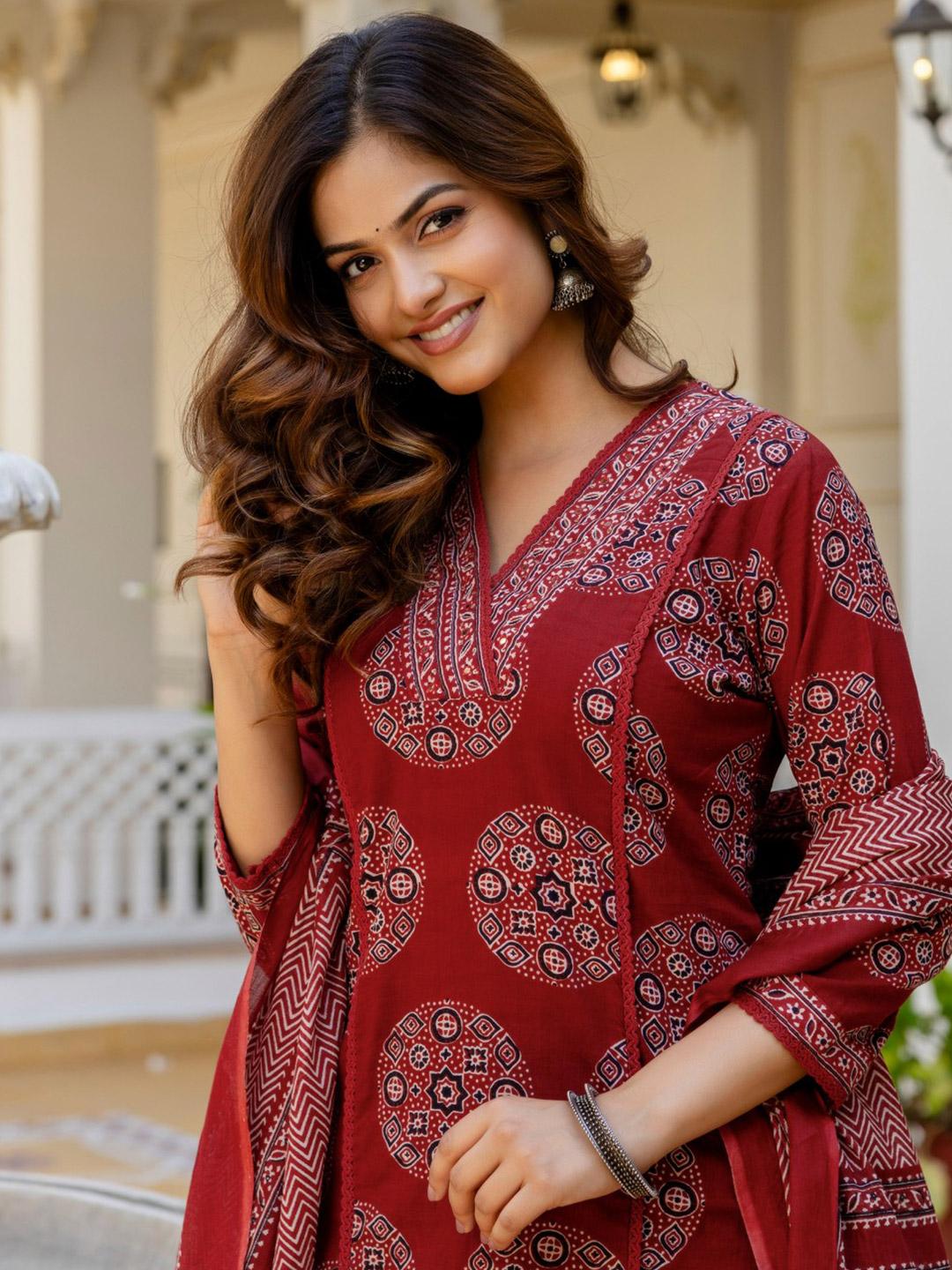 white christmas dresses Women's Cotton Kurti with Pant and Dupatta Set main image 0