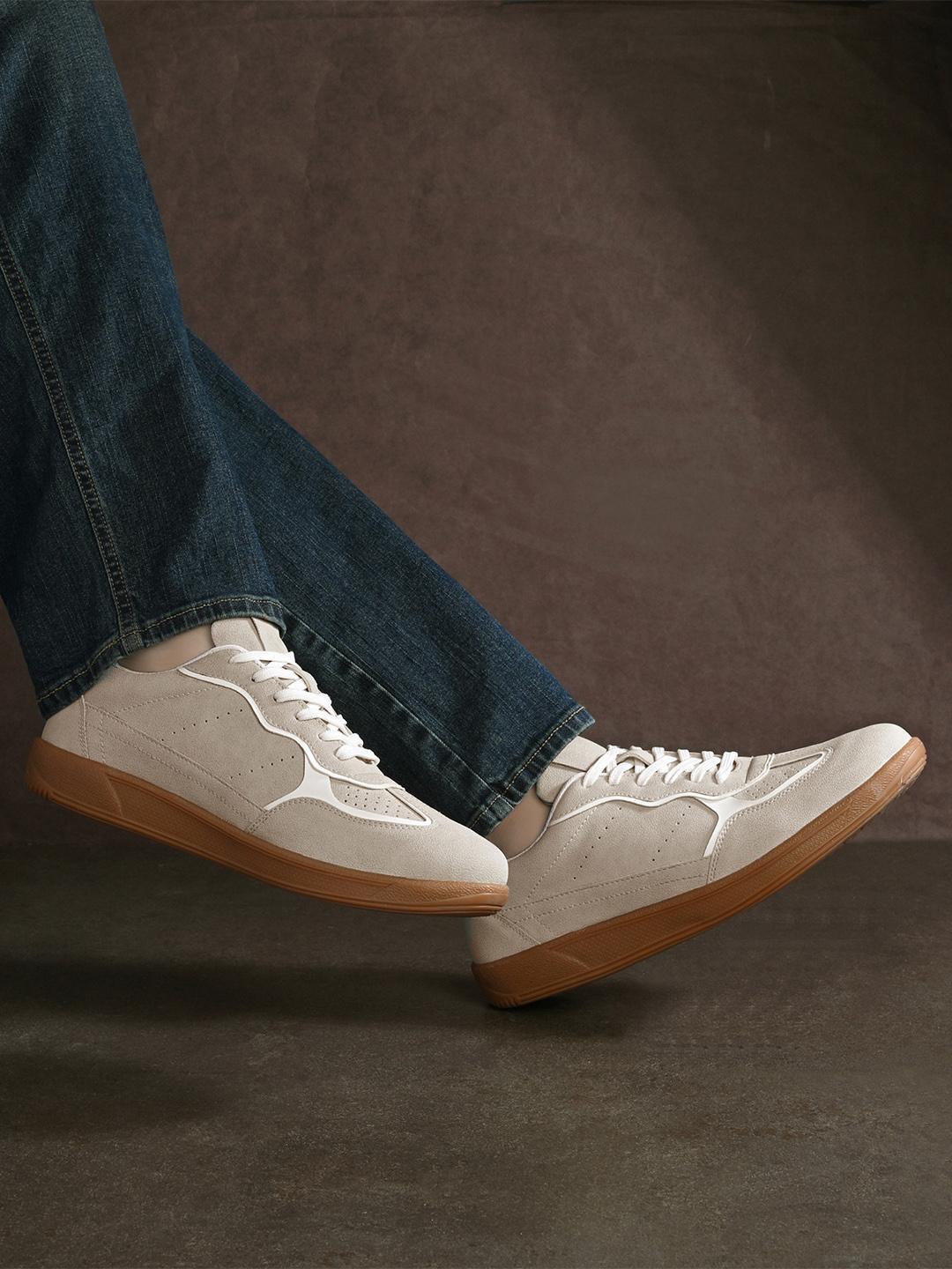 Roadster Men Sneakers - Image 1