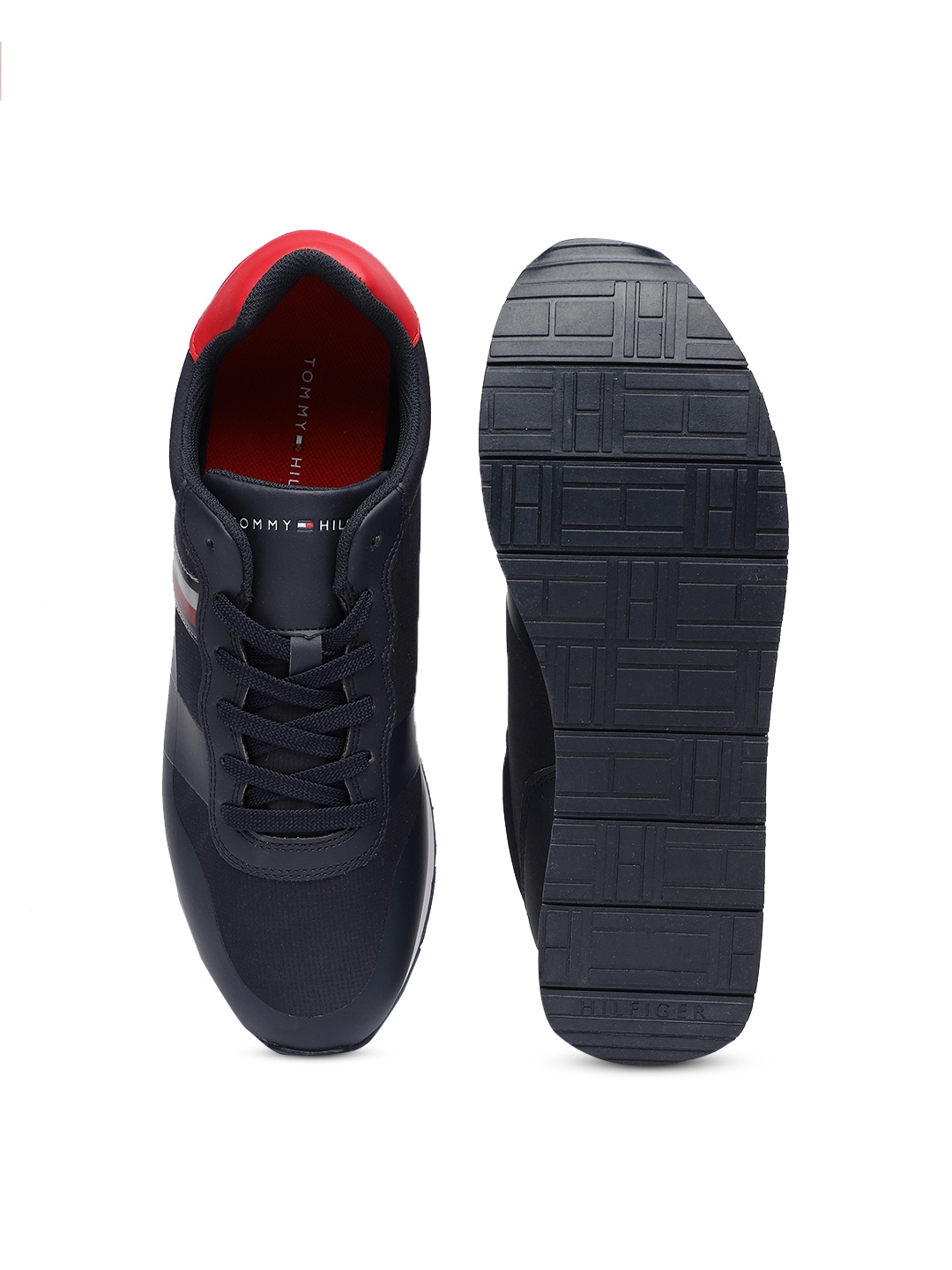 Tommy Hilfiger
Men Blue Leather Sneakers