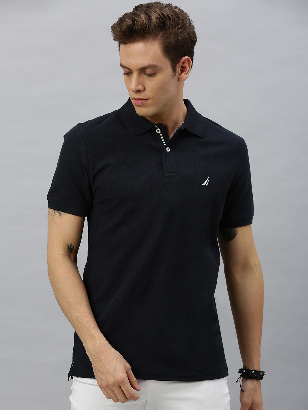 black-tshirt