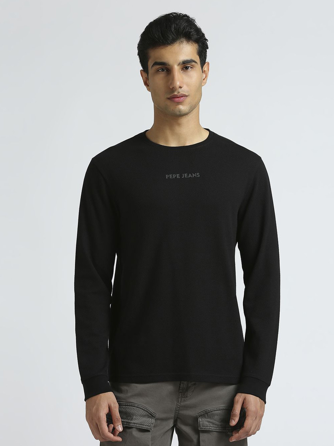 Pepe Jeans Men Solid Round Neck Cotton Slim Fit T-shirt