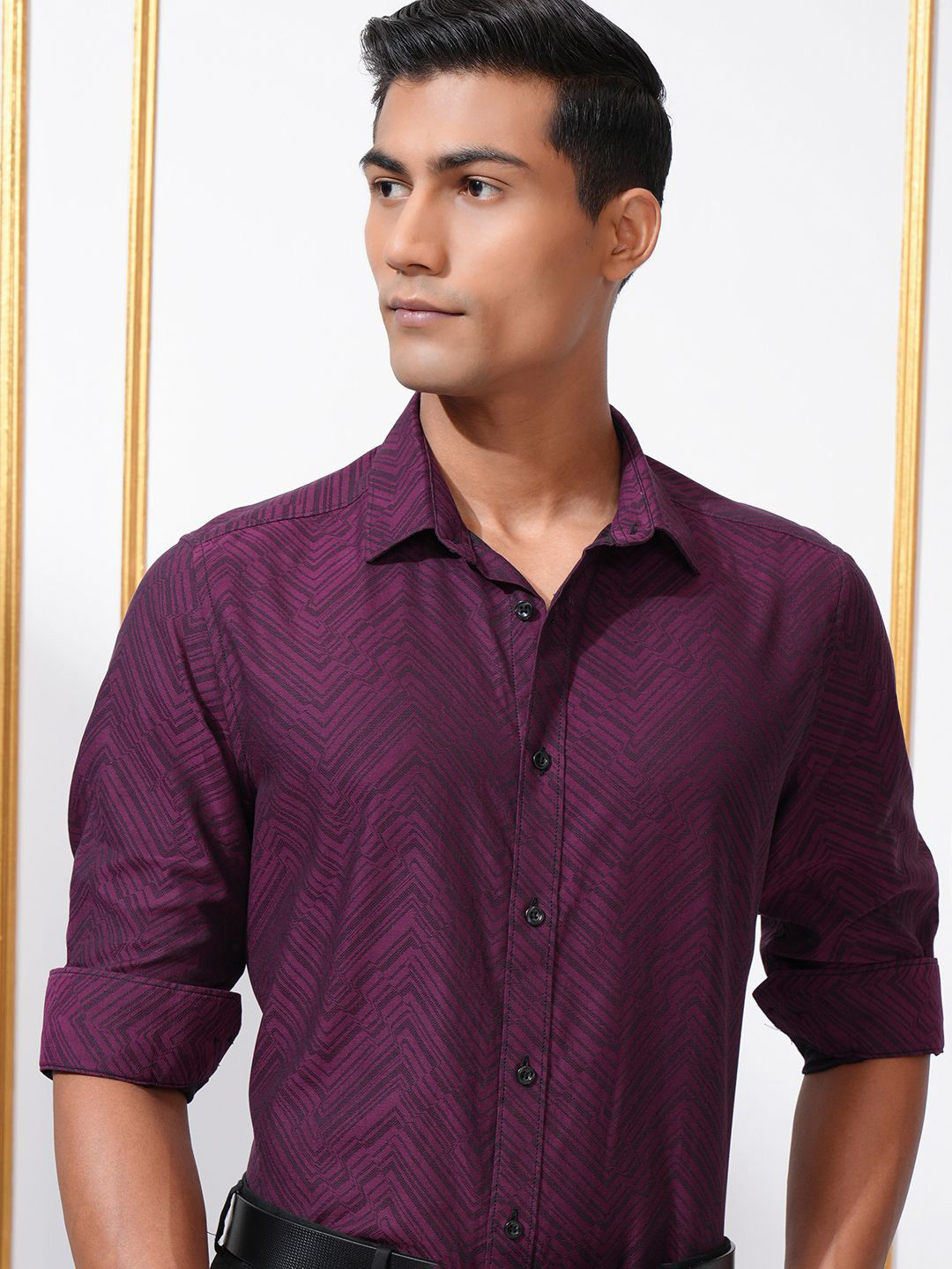 LOCOMOTIVE Men Cutaway Collar Abstract Printed Cotton Slim Fit Casual Shirt