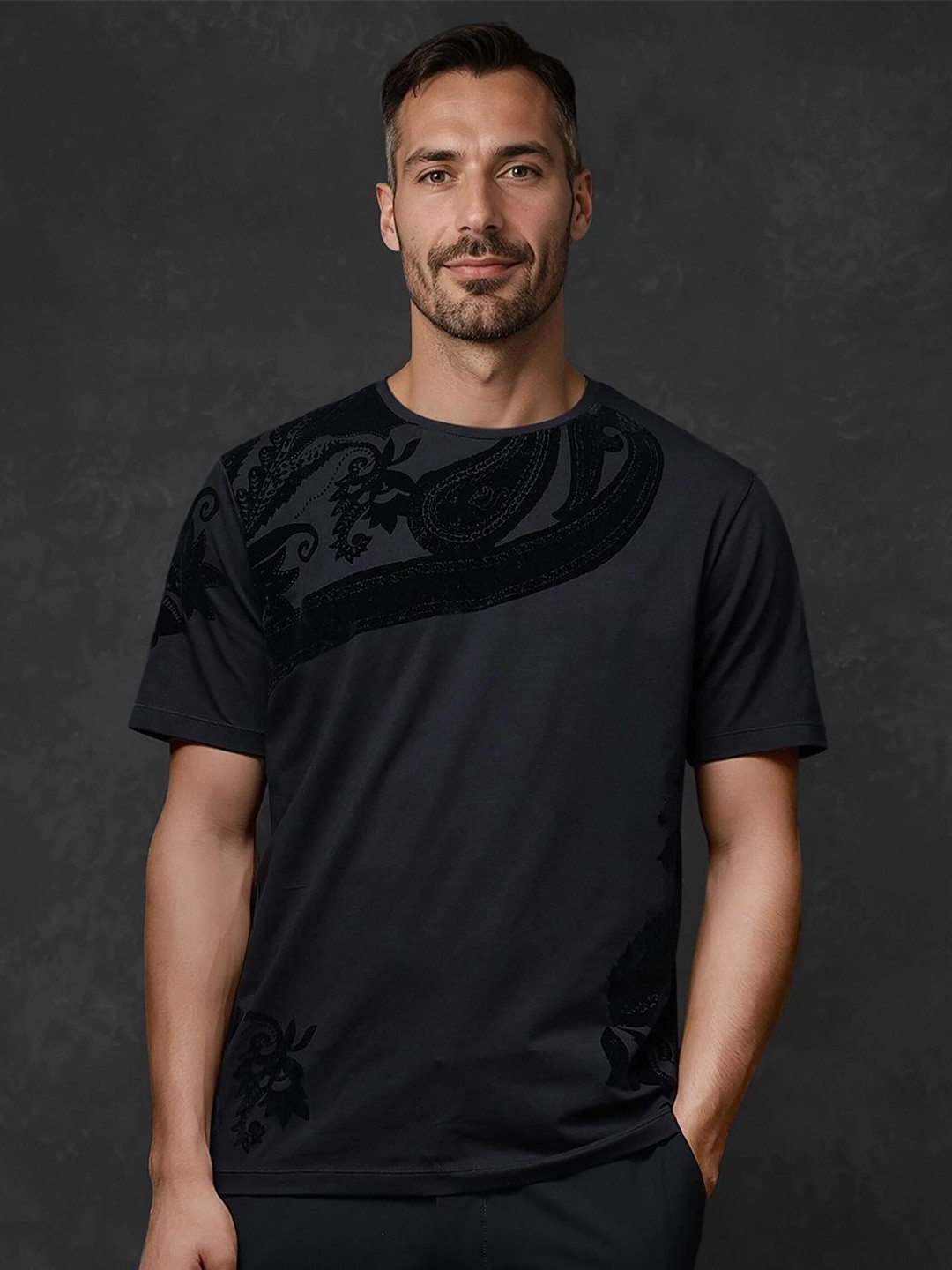 RARE RABBIT Men Solid Round Neck T-shirt