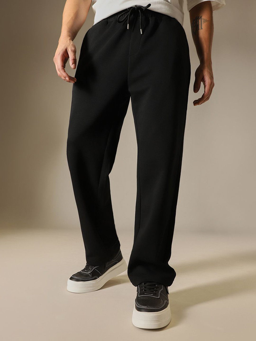 Banana Club Men Black Solid Relaxed Loose Fit Trousers