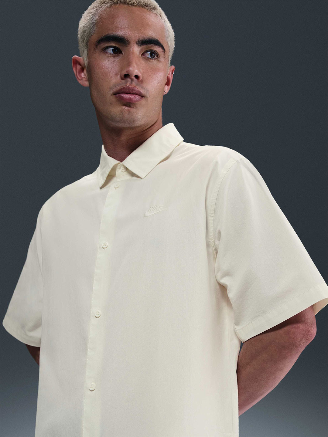 Nike Club Men Solid Short Sleeve Button Down Shirt