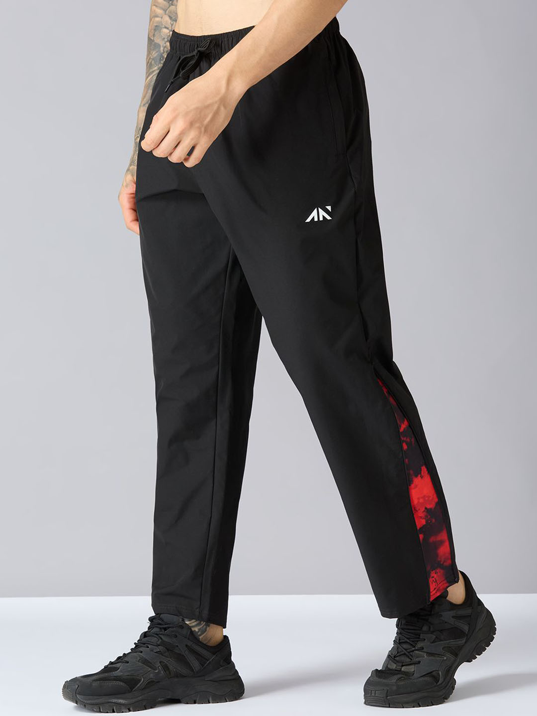 AESTHETIC NATION Men Relaxed-Fit Mid-Rise Track Pants