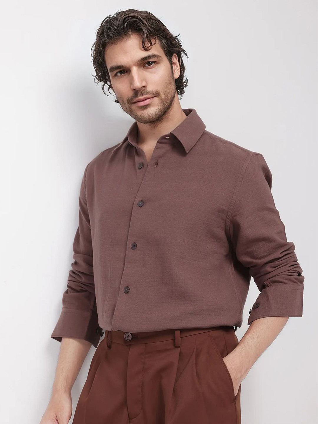 RARE RABBIT Men Comfort Relaxed Fit Solid Spread Collar Cotton Casual Shirt