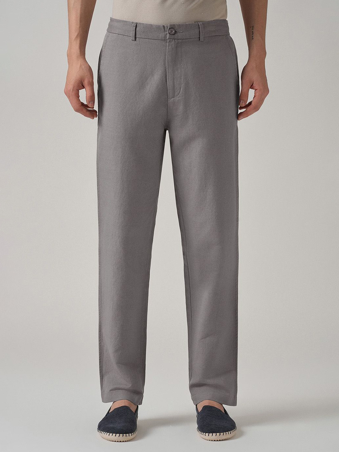 Banana Club Men Light Grey Linen/Cotton Relaxed Fit Trousers