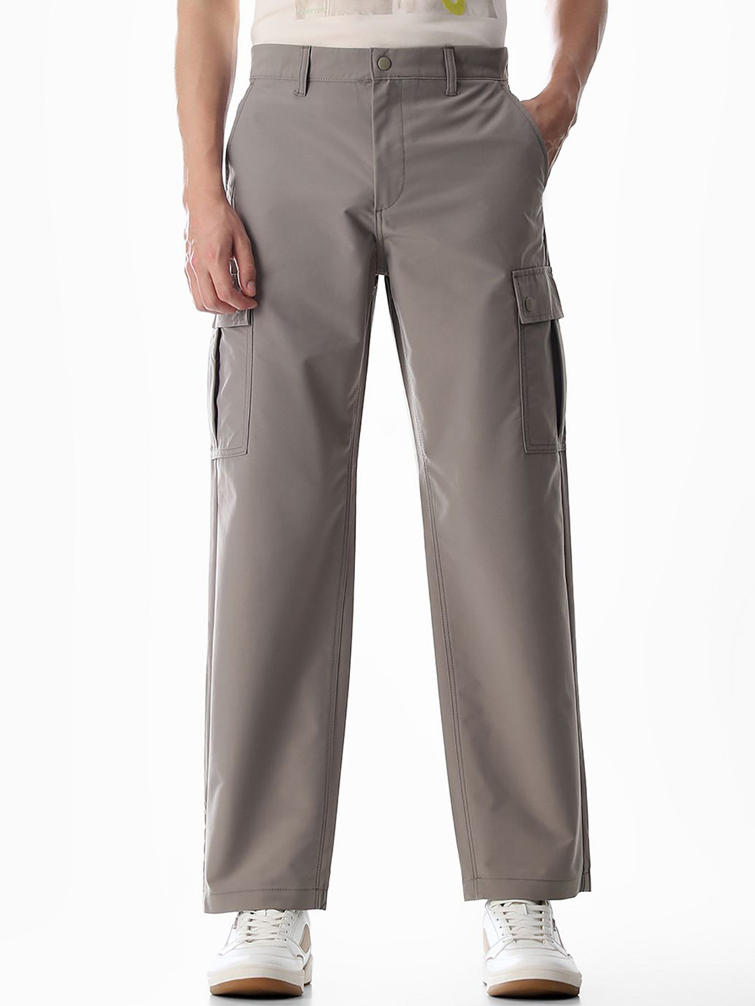 Jack & Jones Men Regular Fit Low-Rise Cargos Trousers