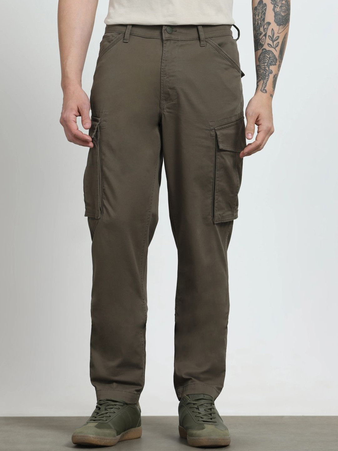 Mufti Men Slim Fit Mid-Rise Cargos Trousers