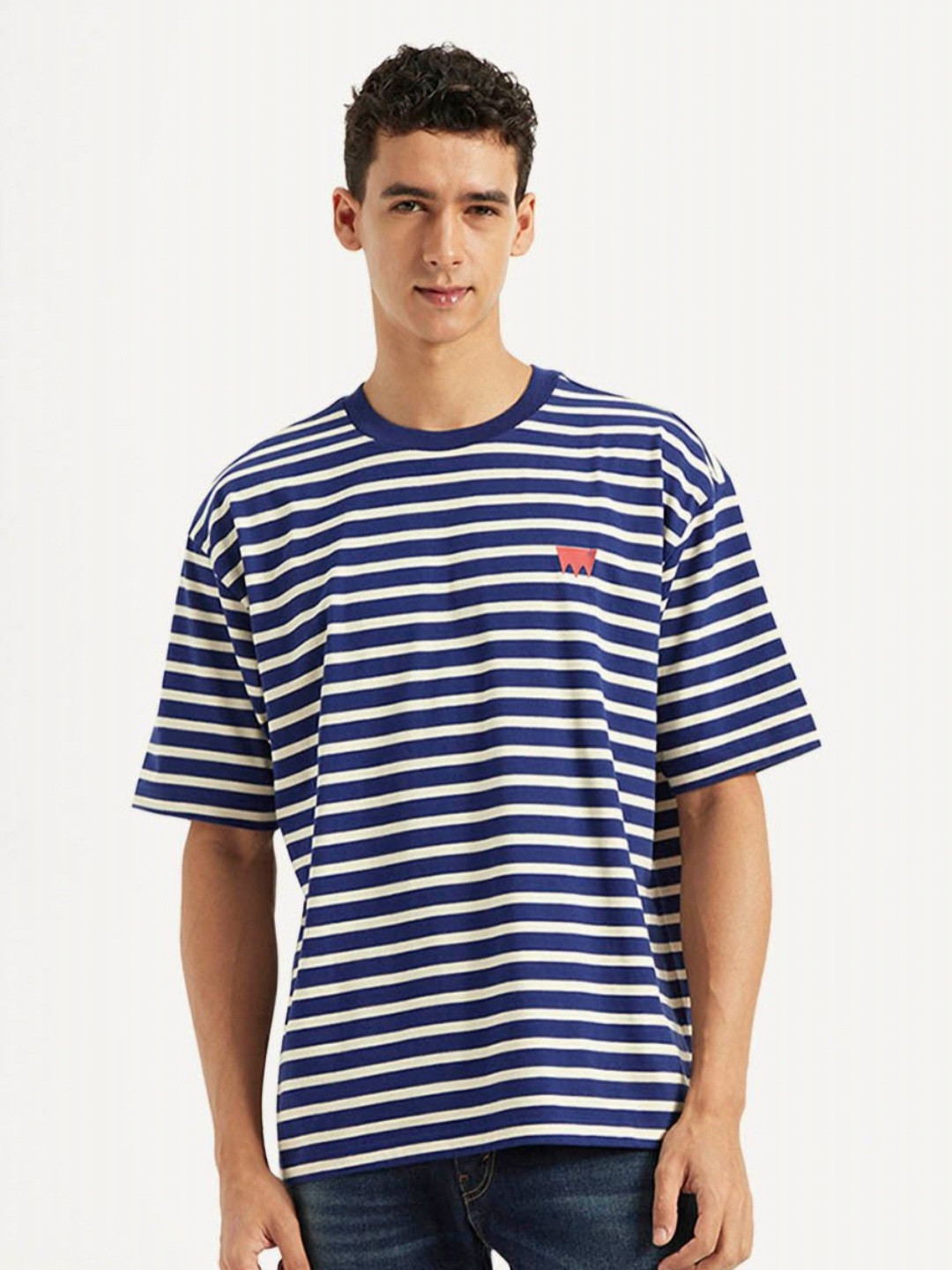 Levis Men Striped Drop-Shoulder Sleeves Relaxed Fit T-Shirt