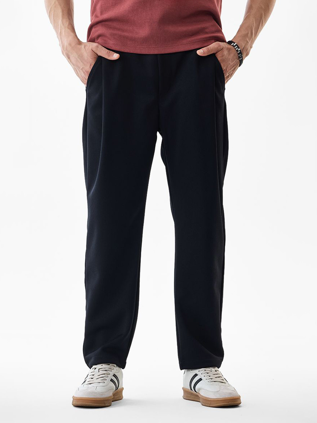 Snitch Men Textured Mid-Rise Relaxed Fit Trousers