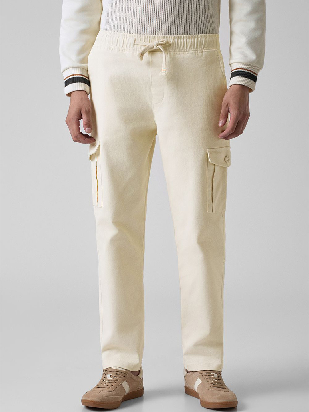 Banana Club Men Cream Mid Rise Regular Fit Cotton Cargos Trousers