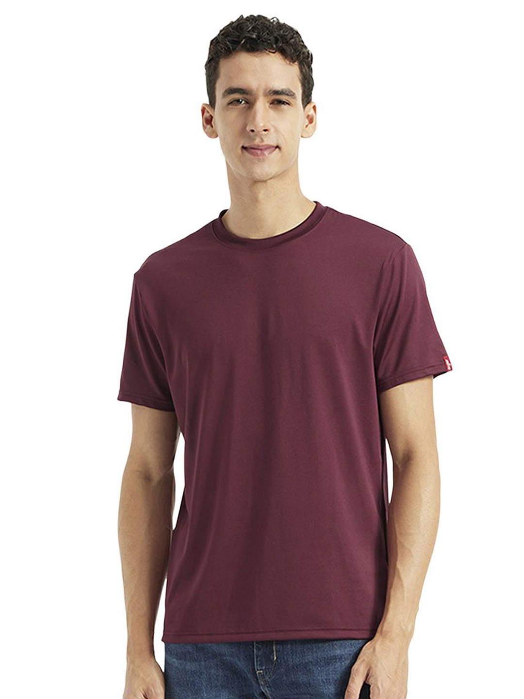 Levis Round Neck Slim Fit T-shirt