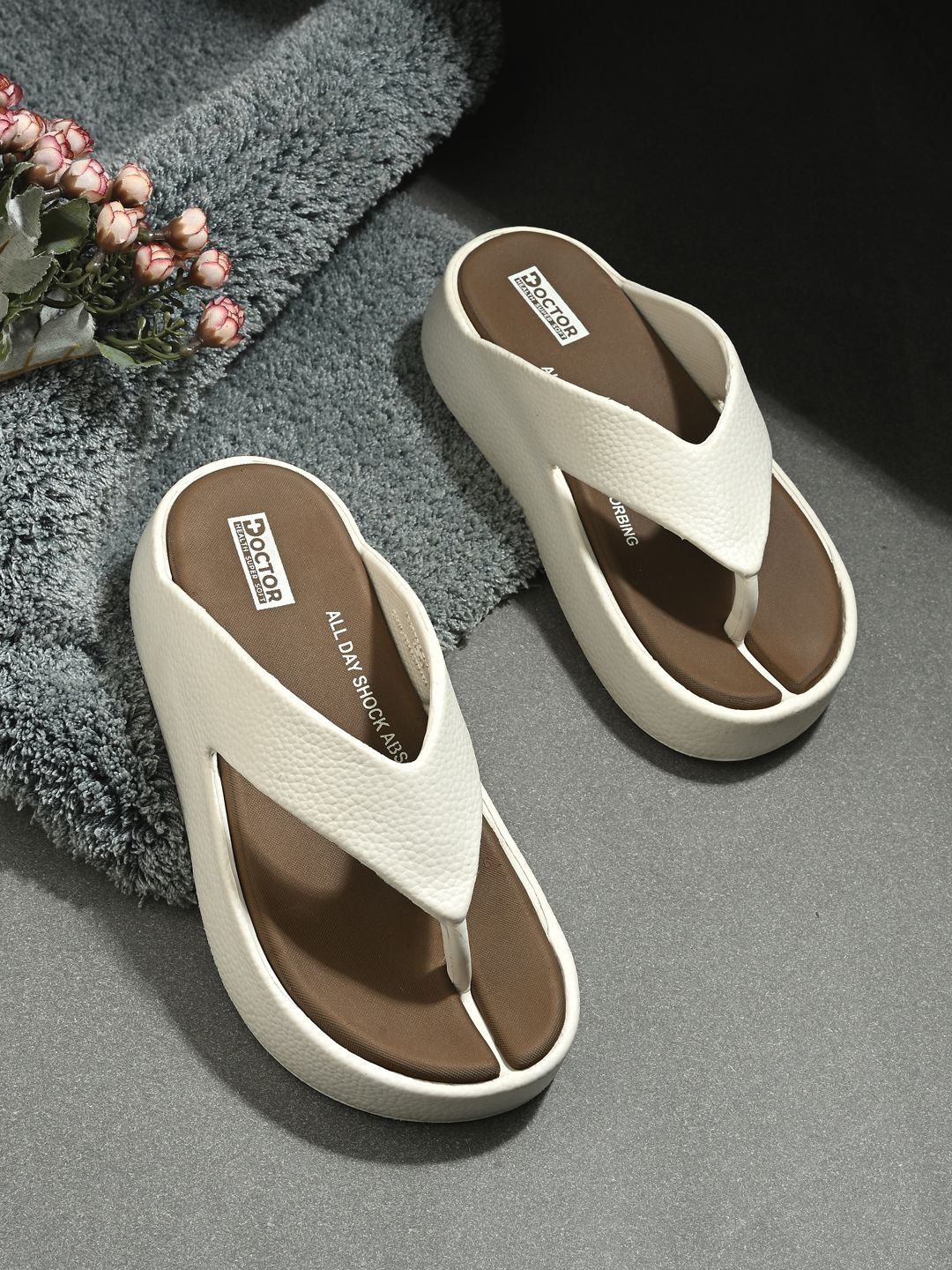 DOCTOR HEALTH SUPER SOFT Women Thong Flip-Flops - Image 2
