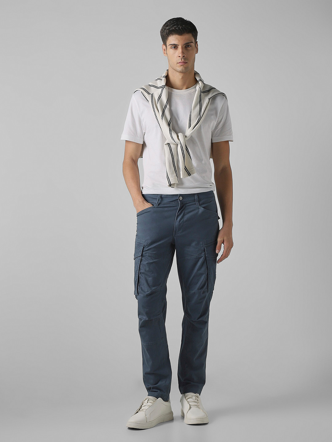 Mufti Men Cotton Mid-Rise Slim Fit Cargos Trousers