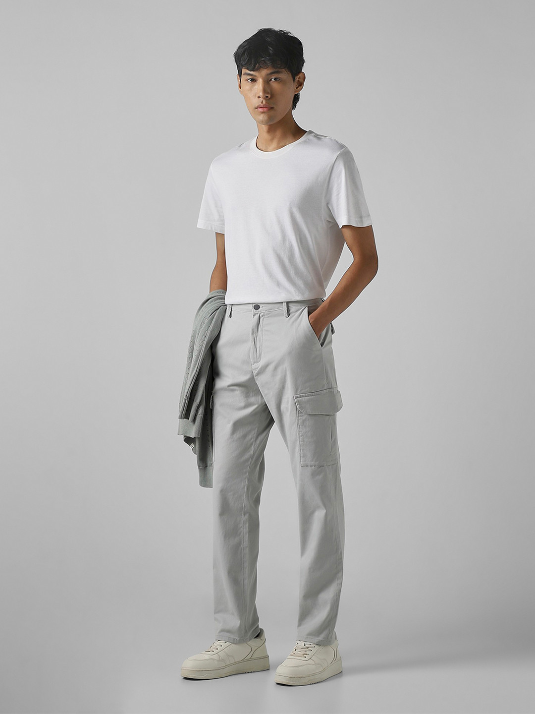 Mufti Men Relaxed Fit Mid-Rise Cotton Cargos