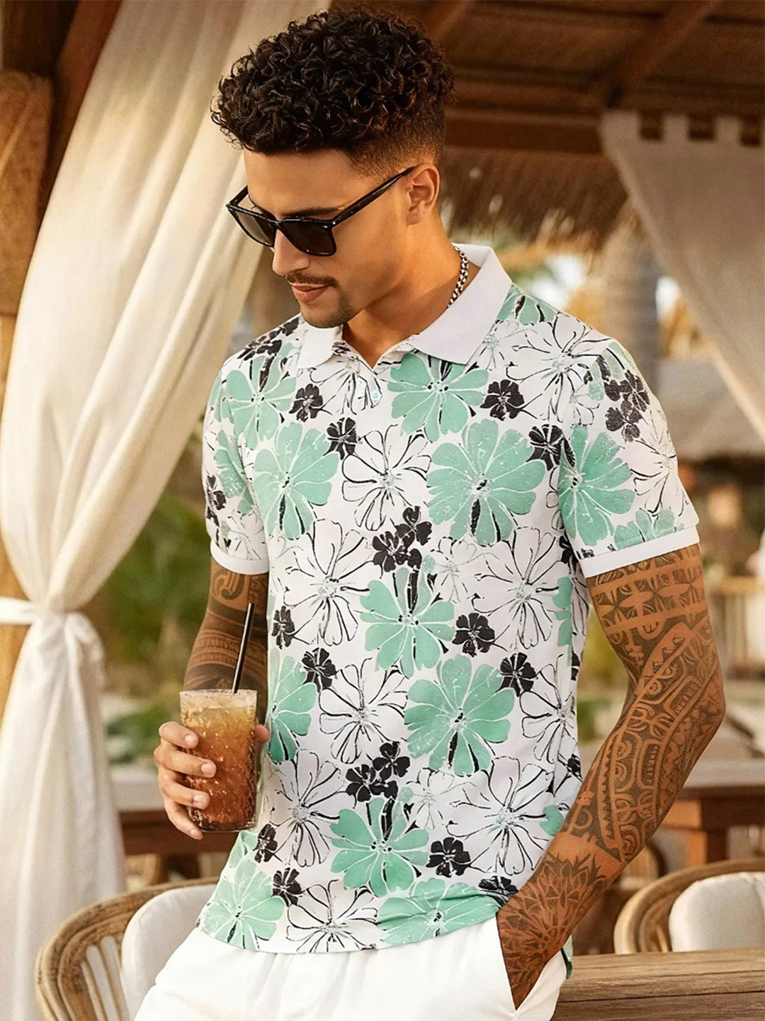 Bewakoof Men Floral Printed Polo Collar T-shirt