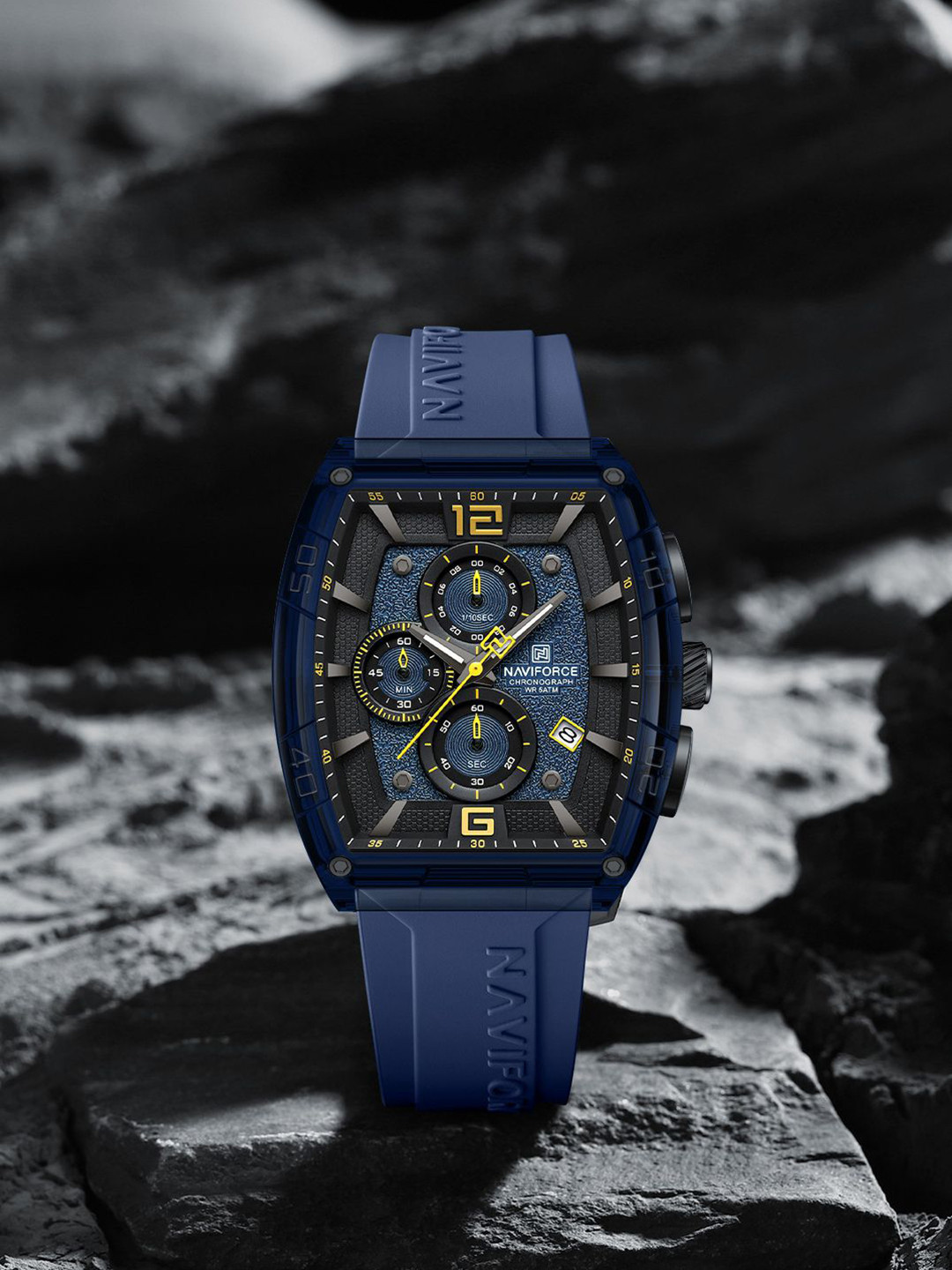 Naviforce Men Dial & Straps Analogue Watch NF6101_BE Y BE