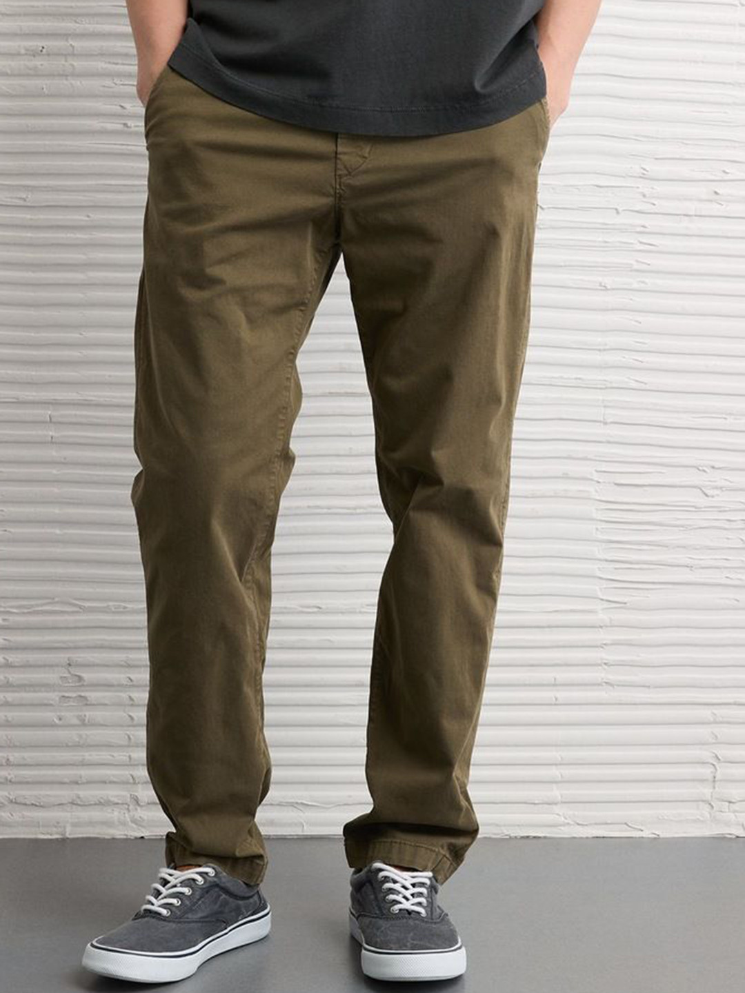 AMERICAN EAGLE OUTFITTERS Men Flex Original Mid-Rise Trousers
