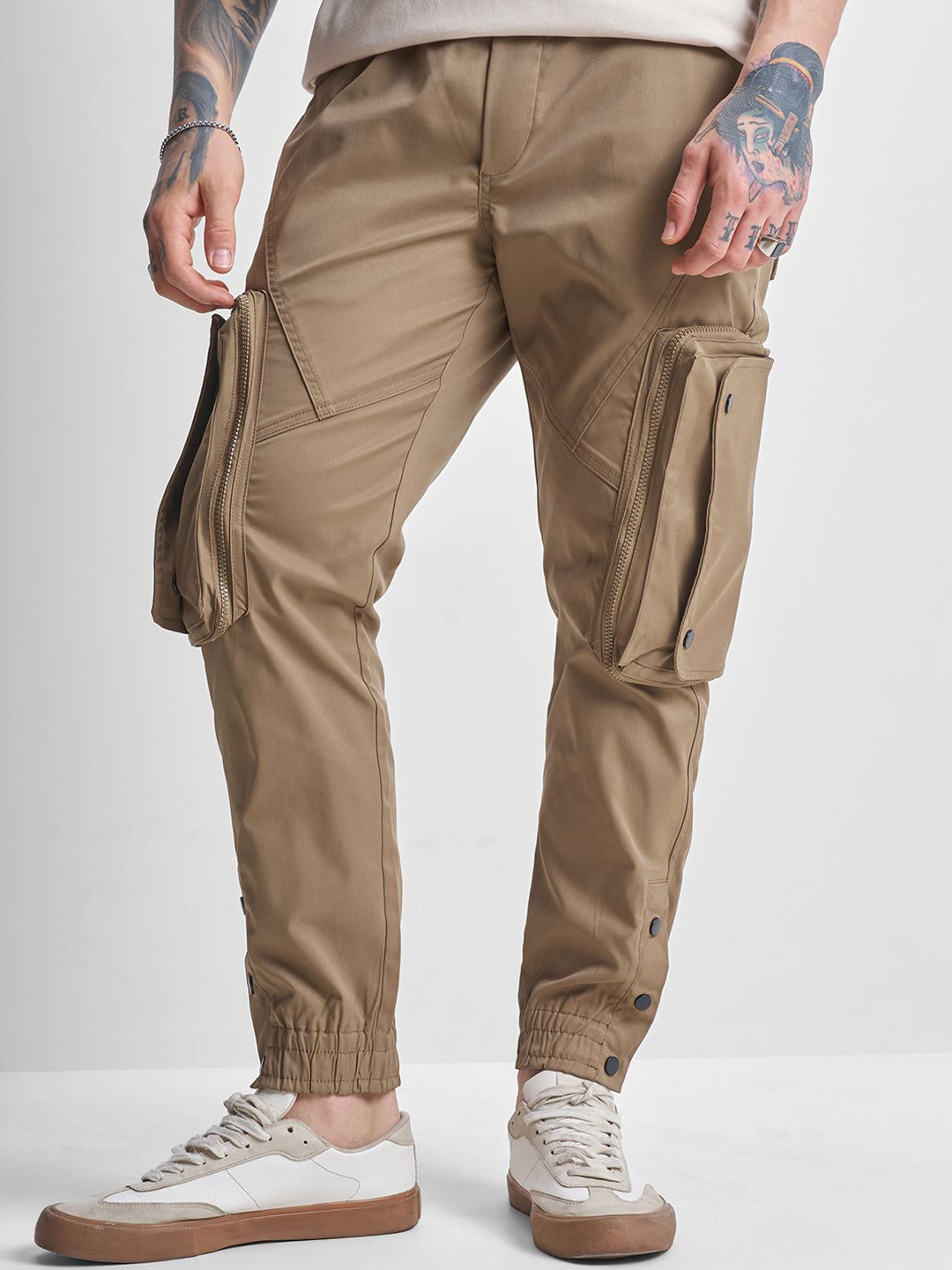 Highlander Men Relaxed Fit Elasticated Pull Up Cargo Trousers