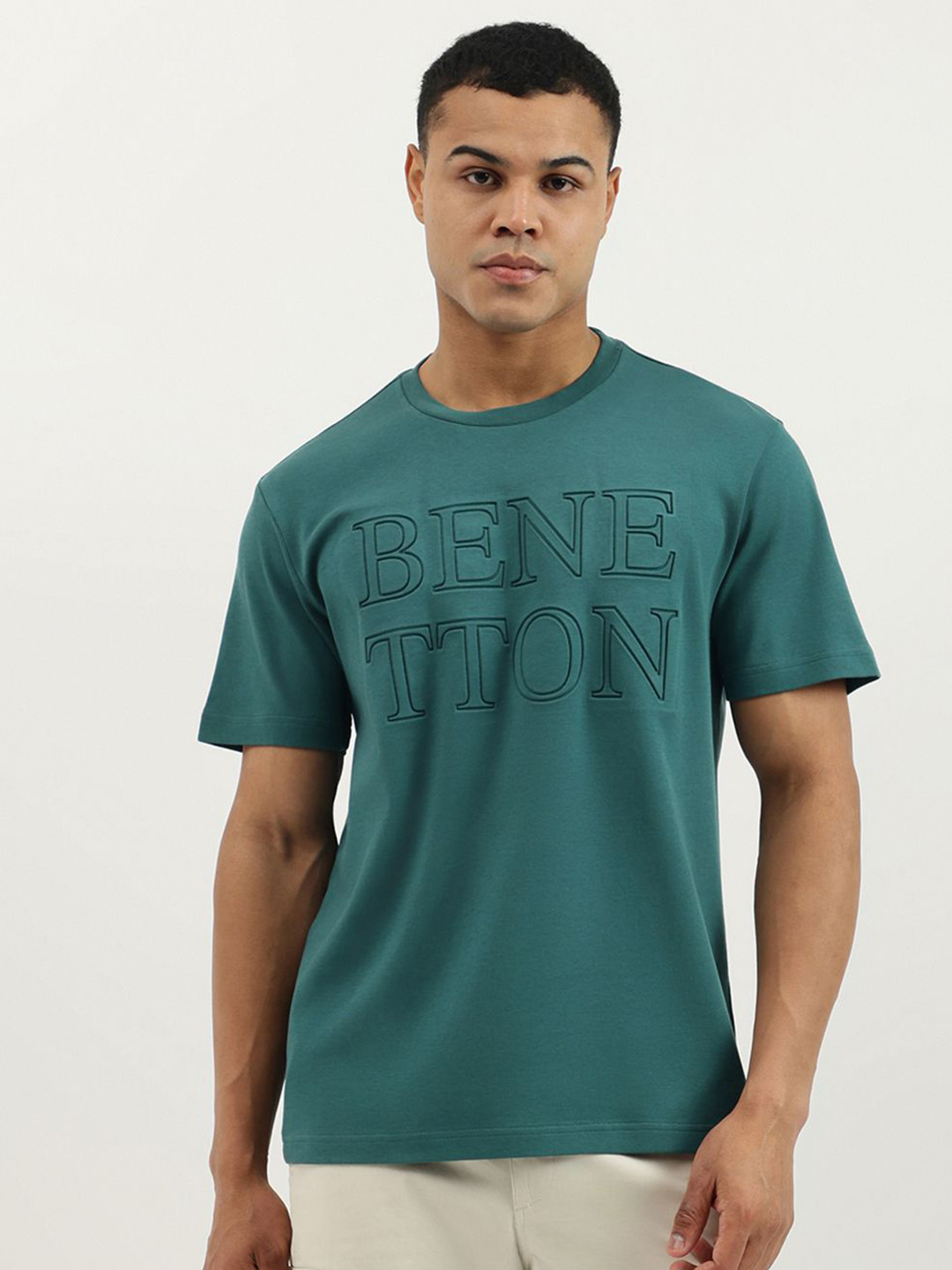United Colors of Benetton Men Typography Printed Pure Cotton Relaxed Fit T-shirt