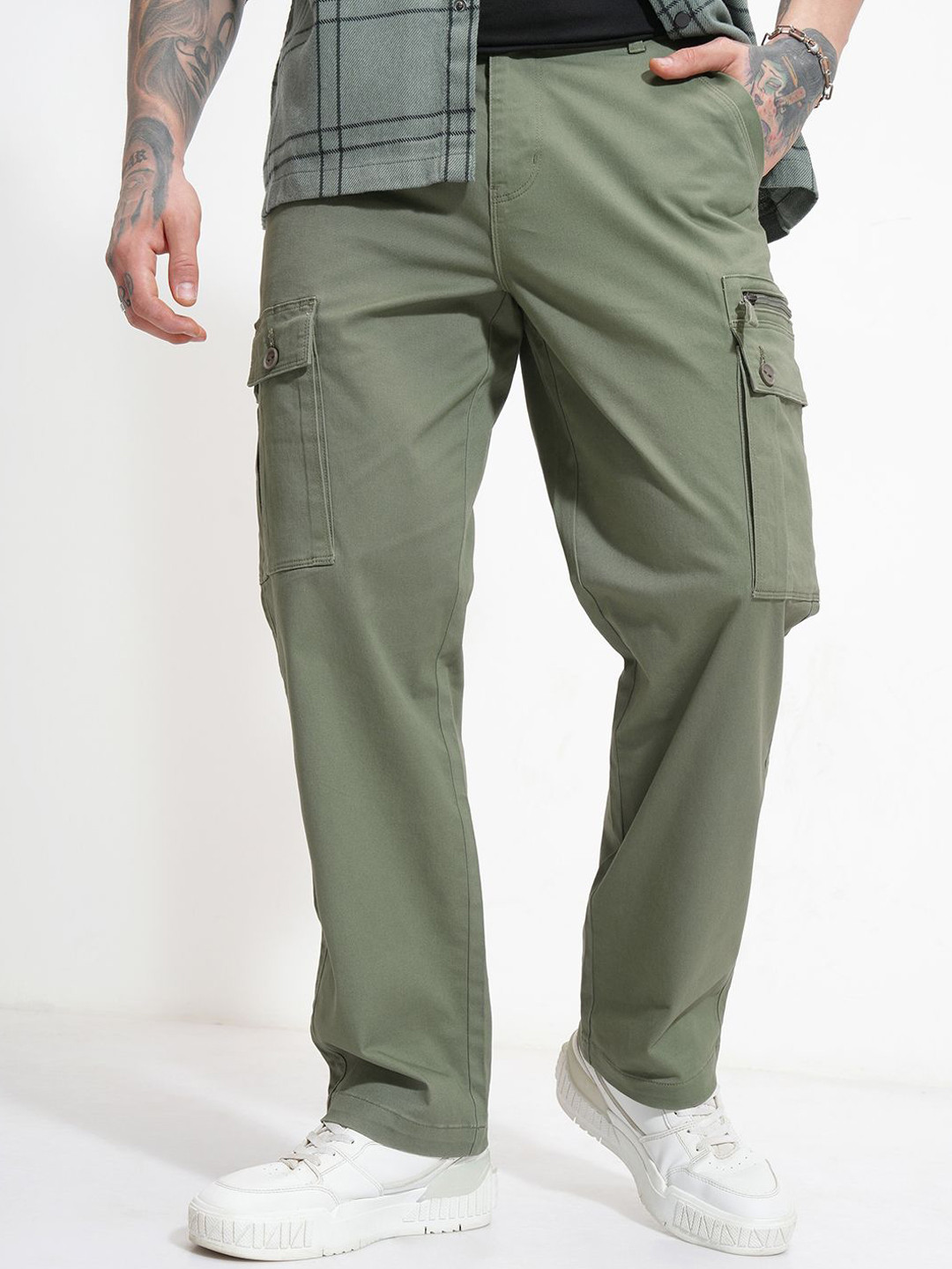 Highlander Men Relaxed Fit Cargo Trousers
